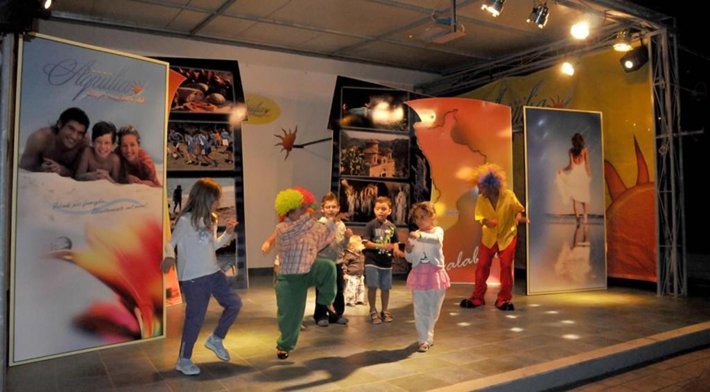 Club Esse Aquilia Beach Village Badolato Marina Exteriör bild