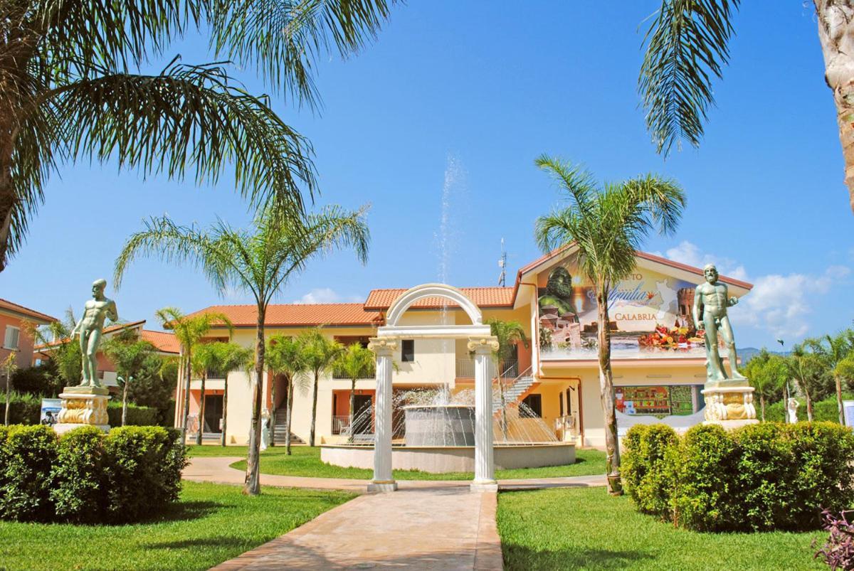 Club Esse Aquilia Beach Village Badolato Marina Exteriör bild
